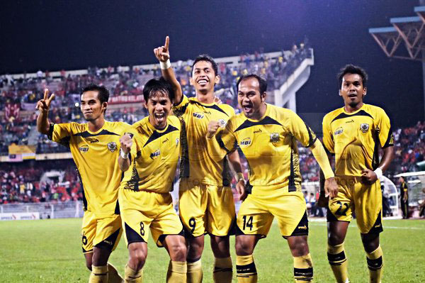 Pemain-pemain Perak meraikan kemenangan mereka menentang Kelantan.